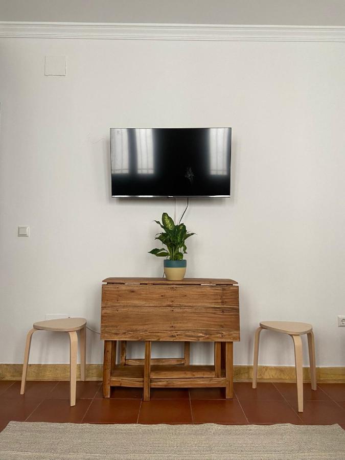 - Alameda Apartment *